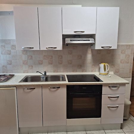 Apartments Gojka Miocevic Biograd Na Moru Exterior foto