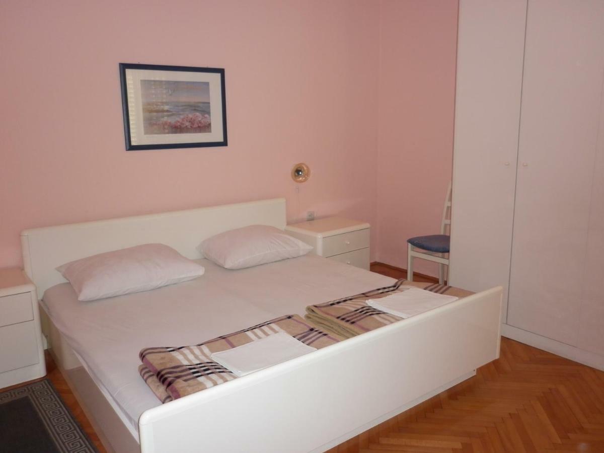 Apartments Gojka Miocevic Biograd Na Moru Exterior foto